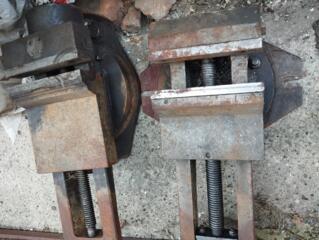 Тиски разные наковальню и многое другое