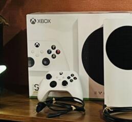 Куплю Xbox Series S в хорошем состоянии