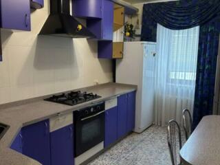 Продается просторная 3-комнатная квартира с ремонтом в центре ...