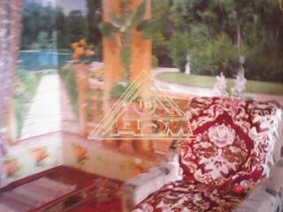 Продам хороший дом в центре Усатово