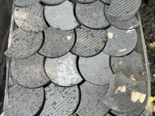 Тротуарная плитка б/у 50мм, примерно 105 метров в наличии. Бельцы