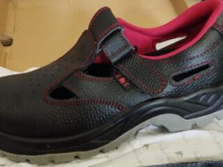 Продам ботинки размер 43,туфли рабочии42раз