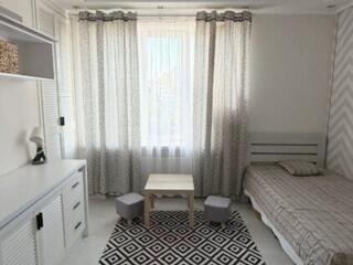 Продам белоснежную  квартиру в Светлом переулке