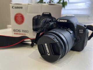 Продам Canon EOS 700D + 18–55mm STM в отличном состоянии