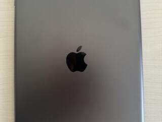 iPad 9 поколения, 64GB 180$