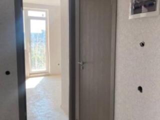 Шикарная однокомнатная квартира с ремонтом , на Таирова.