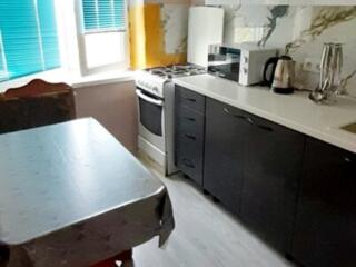 Сдаю 2-комнатную квартиру в центре Ботаники, б-р Дачия, д.5.
Квартира