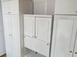 Шкаф белый б/у