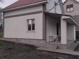 Предлагается к продаже современный двухэтажный дом новой постройки из 