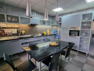 Капитальный дом на 6 сотках, Чубаевка/Обильная