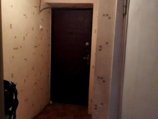 Продаётся 3-комнатная квартира, 2/5 центр, ТОРГ.