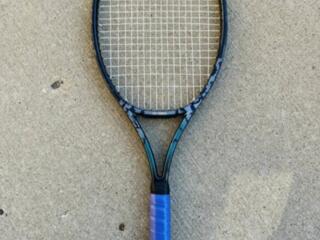 Продам теннисную ракетку с Германии