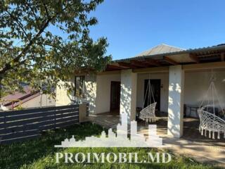 Vă propunem spre vânzare acestă casă cu 2 nivele, în Durlești, str. ..