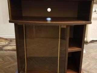 Продаётся тумба под телевизор.