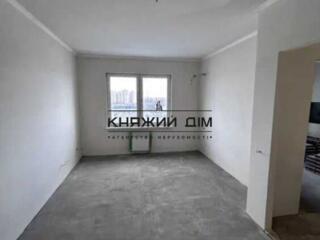 Продається 3-кімнатна двостороння квартира загальною площею 84.23 ...