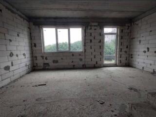 Пропонується капітальний зимовий будинок в с.Молодіжне. Будинок ...