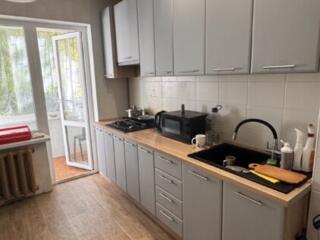 Продам 6  комнатную квартиру на Таирова