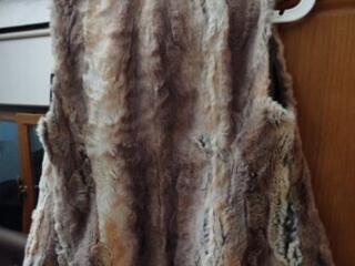 Продам жилетку меховую