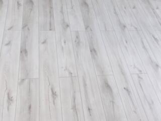 Instalare plinta si laminat