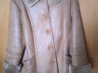 Продам женскую дубленку