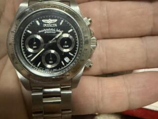 Продам часы invicta