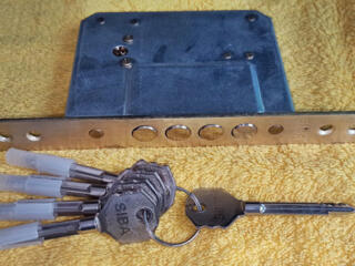 Металлический врезной замок, 5 ключей, новый для дома, дачи, калитки