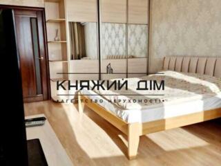 Пропонується простора 1-к квартира по вулиці Ревуцького 7в Загальна ..