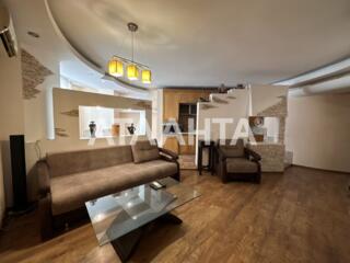 Просторная квартира в ЖК «Каменный цветок» / Аркадия