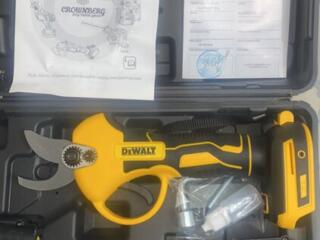 Секатор аккумуляторный DeWALT 48 V max + два аккумулятора, + кейс!