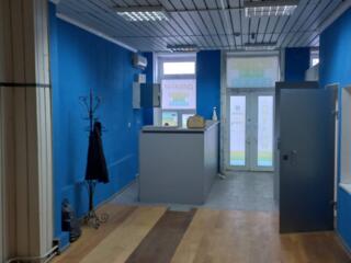 Срочно сдам фасадное помещение под бизнес.