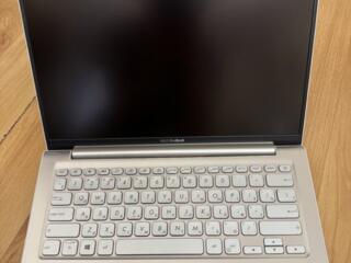 Ноутбук ASUS VivoBook S13 X330UN