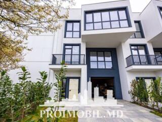 Vă propunem spre vânzare acest townhouse cu 3 nivele, în Durlești, ...