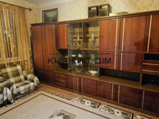 Здається двокімнатної біля м. Либідська по бульв. Миколи Міхновського 