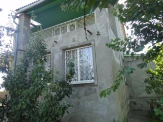 Продается дом в Новодофиновском дачнм масиве, дом в трёх уровнях, 135 