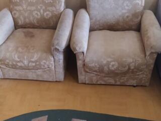 Продам софу и два кресла.