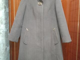 Продам тёплое пальто р-р 48-50