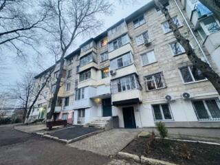 Parc. Sec. Riscani. 1 camera. Reparatie Medie! Mobilat Complet!!!