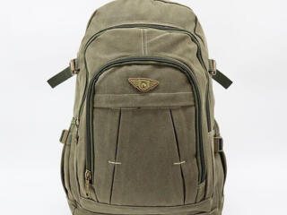 Продам рюкзак цвета хаки 35*56*30 см