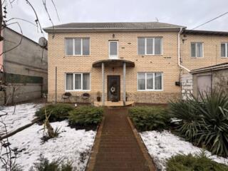 Предлагается к продаже добротный дом общей площадью 320 м², ...