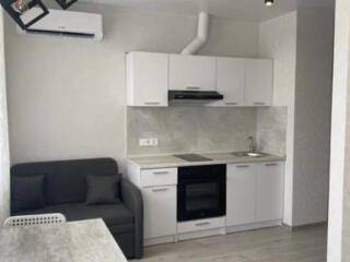 Продам 1-комнатную квартиру с ремонтом в ЖК "Лузановский Парк&quo