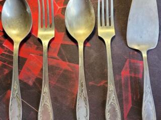 Мельхиоровые приборы СССР-2 вилки+2 ложки+ лопатка для торта - 300 руб
