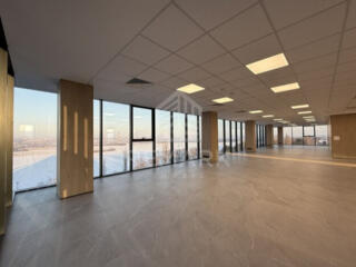 Chirie Business Centru, clădire nouă de oficii la prima linie pe bd. .