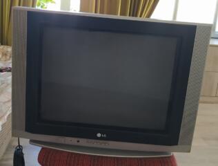Продается телевизор LG в отличном состоянии