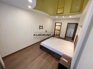 БЕЗ КОМІСІЇ. Пропонується в оренду 2-х кімнатна роздільна квартира в .