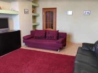 Пропонується до оренди роздільна 2-х кімнатна квартира на Оболона на .