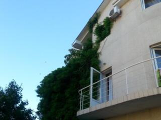 Продам шикарный  Дом на Львовской.