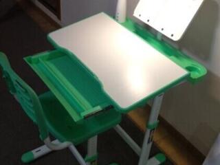 Продам одноместный комплект школьной мебели (парта и стул)