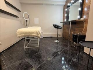 Сдаём в аренду кабинет в действующем салоне красоты!