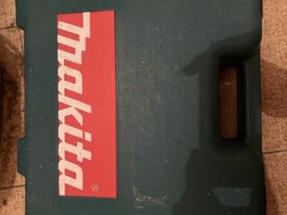 Продам шуруповёрт Макита