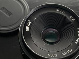 Meke 25 1,8 для Fujifilm